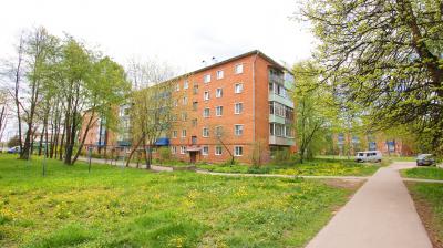 Четырехкомнатная квартира в центре г. Волоколамска Продажа недвижимости по адресу: Московская область, Волоколамский гор.округ, г. Волоколамск, улица Рижское шоссе д. 17