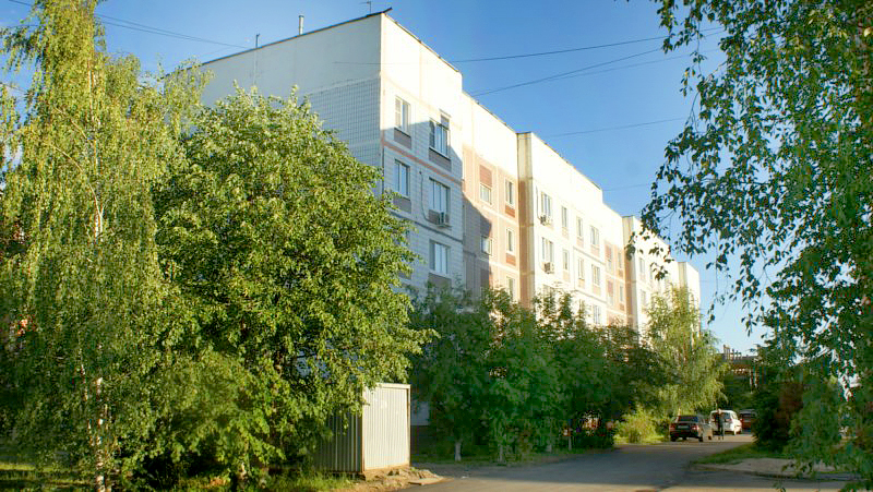 Многоквартирные дома серии 90 в городе Волоколамске Московской области